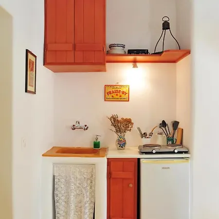Alonistria Apartment *